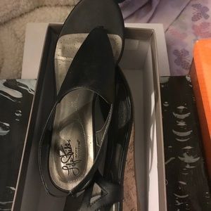 Life Stride size 11 sandal.